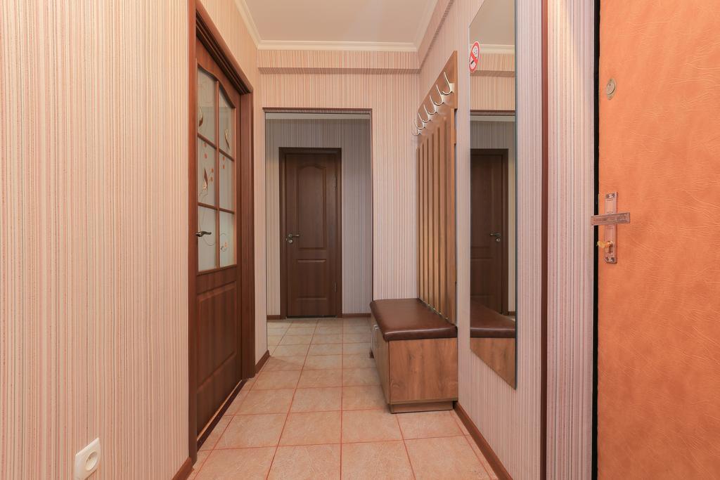 Apartment On Obolonskiy Prospect 12 Kiev Exterior foto