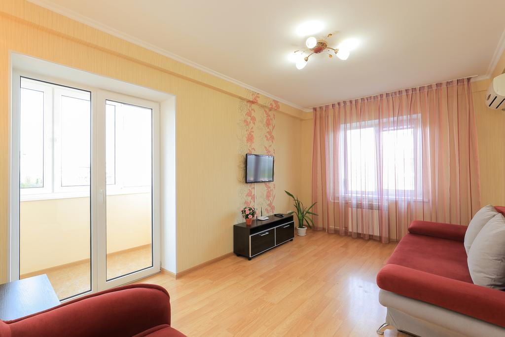 Apartment On Obolonskiy Prospect 12 Kiev Exterior foto