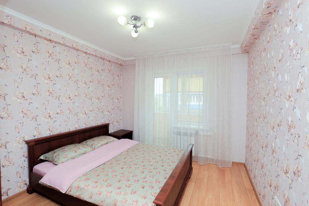 Apartment On Obolonskiy Prospect 12 Kiev Exterior foto
